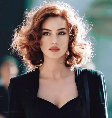 美艳寡妇在线观看,激情燃烧的复仇之旅 第1张 美艳寡妇在线观看,激情燃烧的复仇之旅 第1张